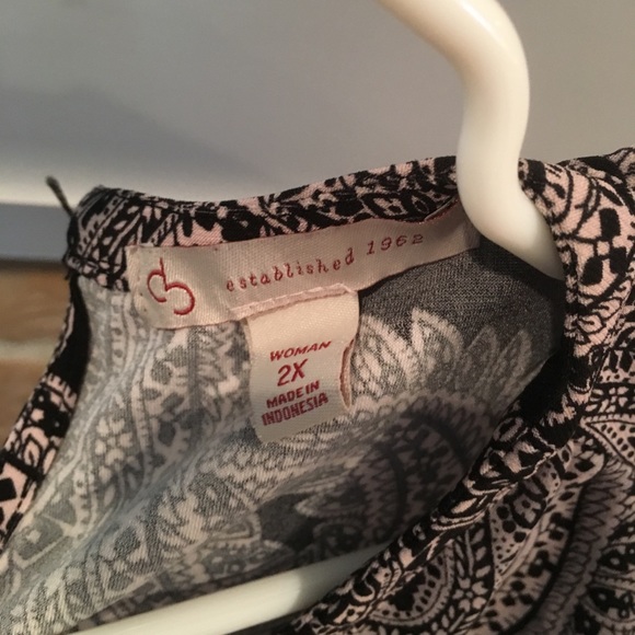 Fun Patterned Blouse - Picture 3 of 3